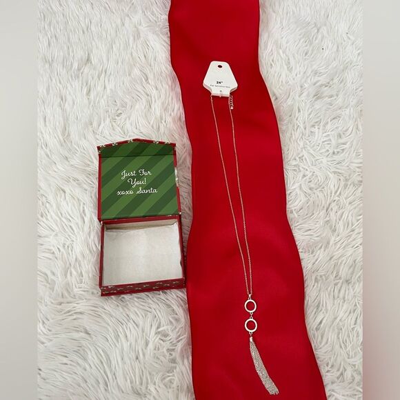 Silver long chain necklace 24” circle hoops rhinestones  tassel NEW - Picture 4 of 8